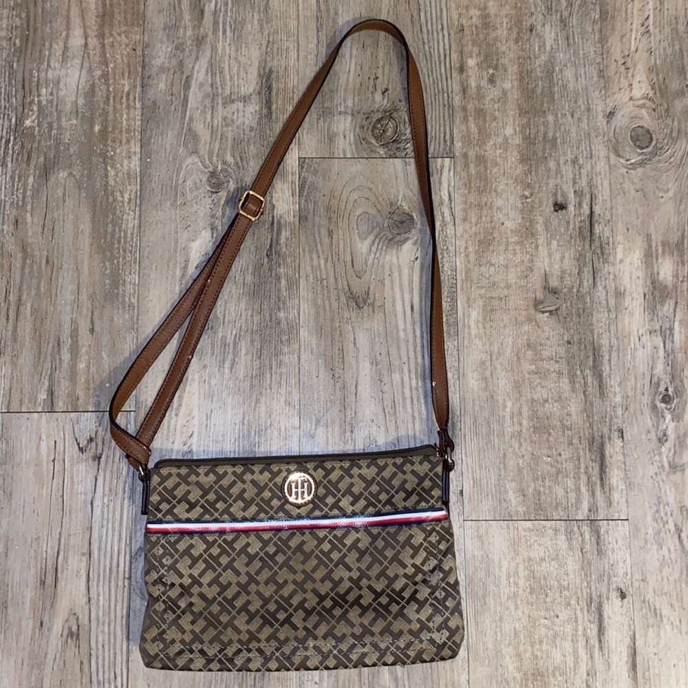 tommy hilfiger purse